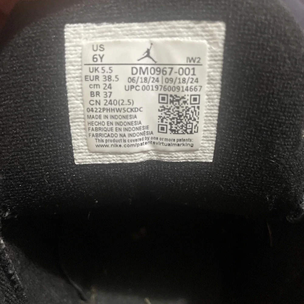 Air Jordan 3 Black Cat GS Size 6Y 2025 Used